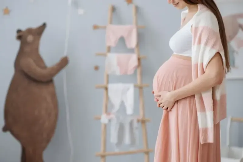 Biżuteria na Baby Shower. Co warto wręczyć przyszłej mamie?